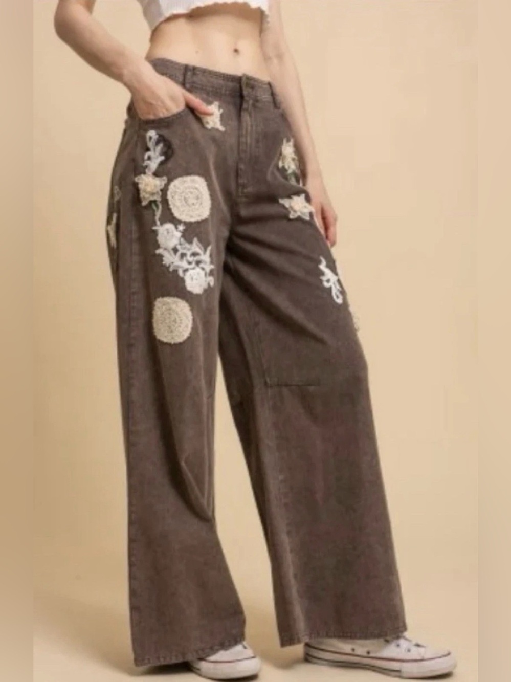 Blue Velvet Charlie Charcoal Floral Crochet Pants relaxed straight-leg fit large
